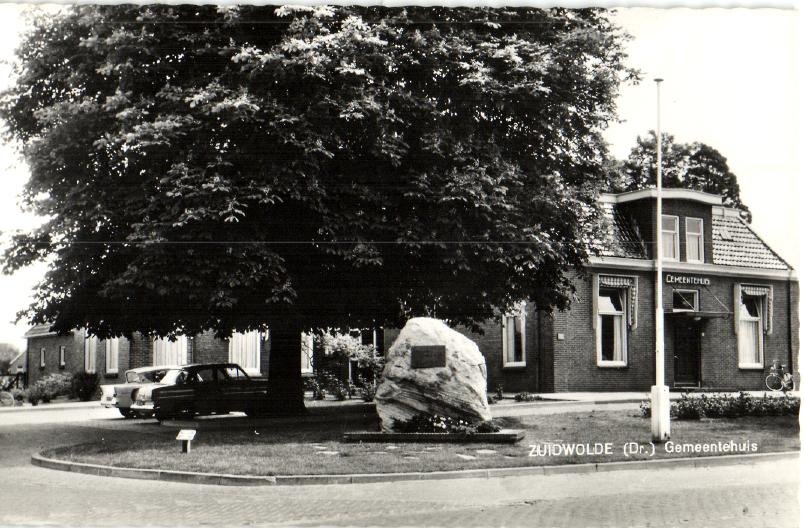 Gemeentehuis — Zuidwolde