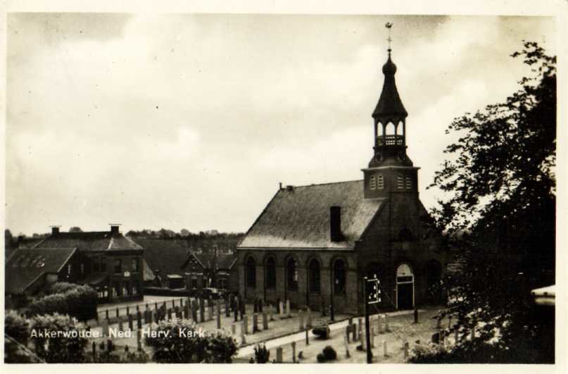 Dorpshuis De Mounetille — Akkerwoude
