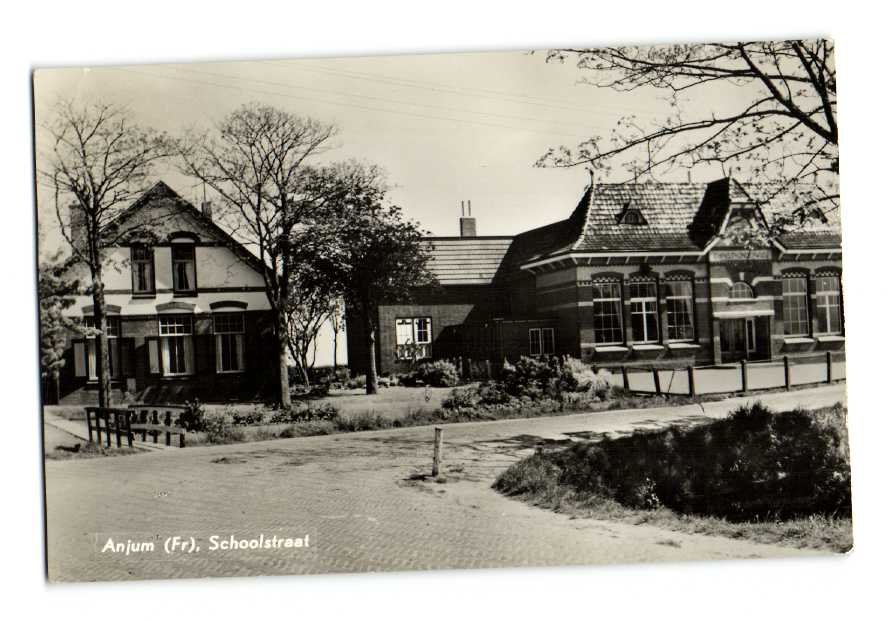 Schoolstraat — Anjum