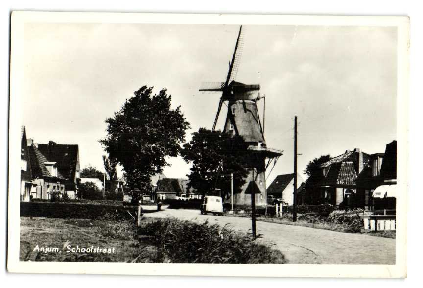 Schoolstraat — Anjum
