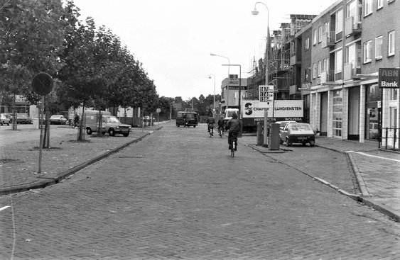 Burg. Kupuresplein — Heerenveen