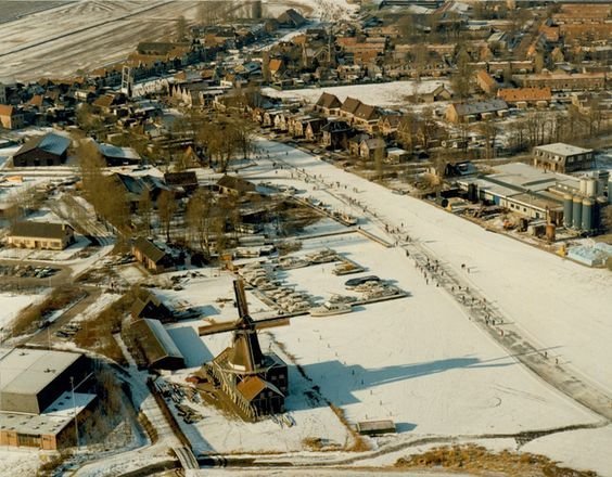 Luchtfoto — IJlst