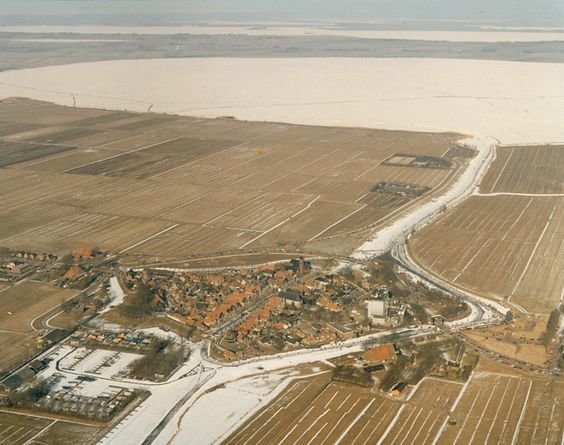 Luchtfoto — Sloten