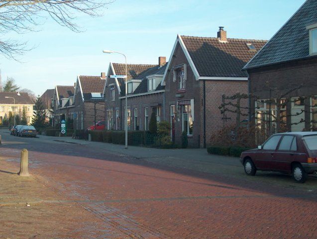 Dijkstraat — Beneden Leeuwen