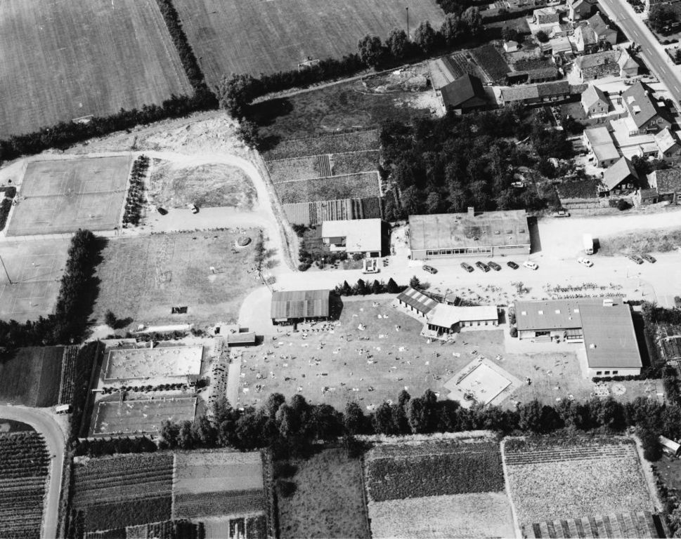 Luchtfoto's — Beneden Leeuwen