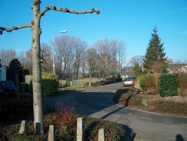 De Bikkelen — Beneden Leeuwen