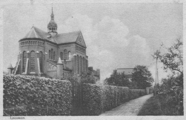 Kerkpaadje — Beneden Leeuwen