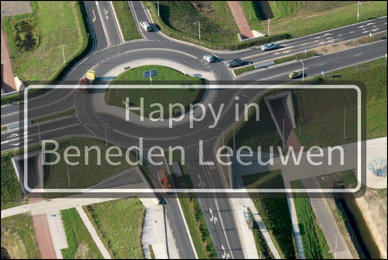 Divers — Beneden-Leeuwen
