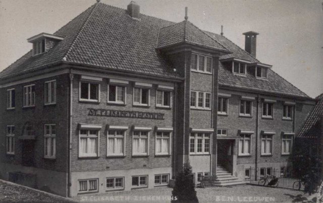 Pastoor Zijlmansstraat — Beneden-Leeuwen