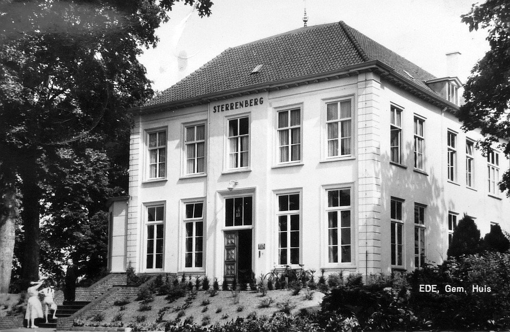 Gemeentehuis — Ede