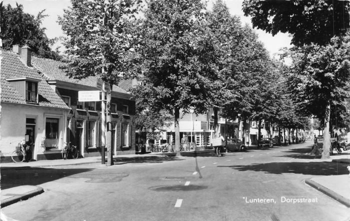 Dorpsstraat — Lunteren