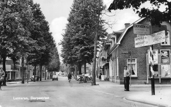 Dorpsstraat — Lunteren