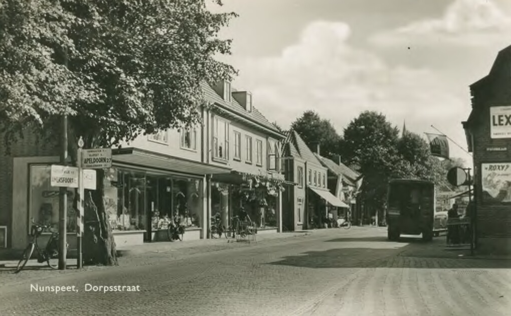 Dorpsstraat — Nunspeet