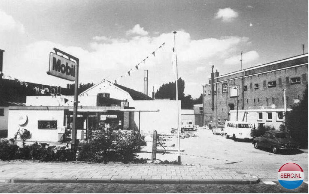 Burg. Hasselmanplein — Tiel