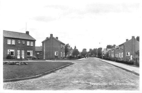 H.J. Siemonsstraat — Finsterwolde