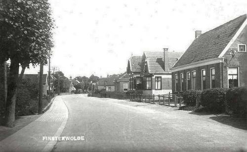 Hoofdweg — Finsterwolde