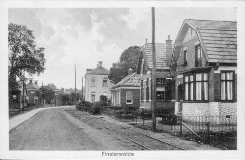 Hoofdweg — Finsterwolde