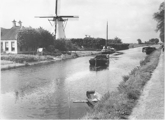 Damsterdiep — Ten Boer