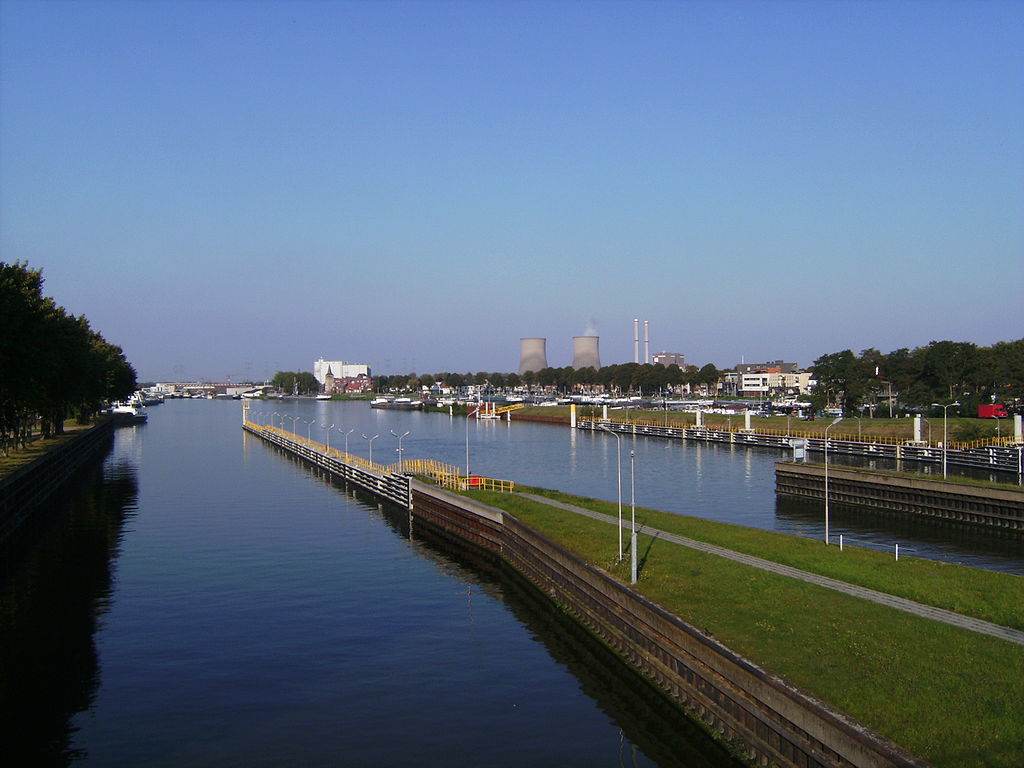 Julianakanaal — Maasbracht