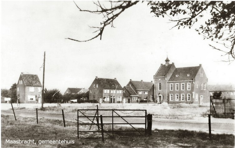 Gemeentehuis — Maasbracht