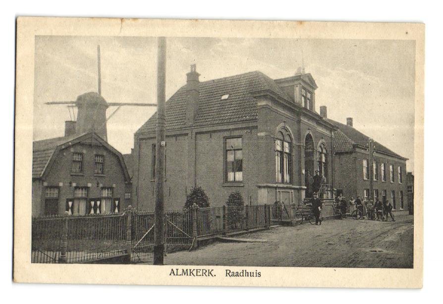 Gemeentehuis — Almkerk