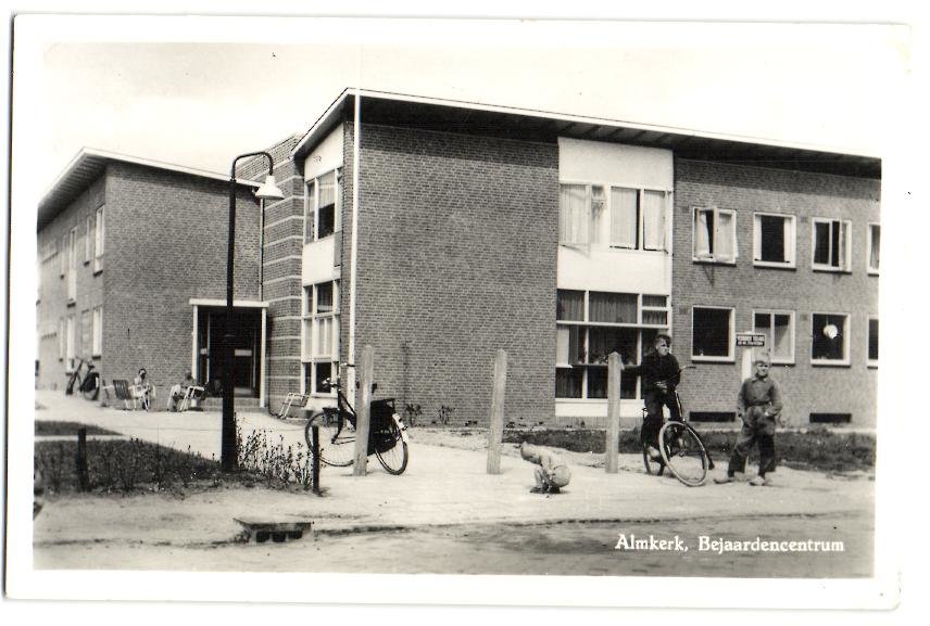 Bejaardencentrum — Almkerk
