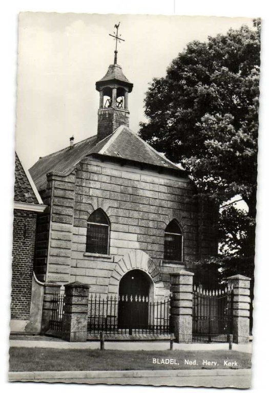 Kerken — Bladel
