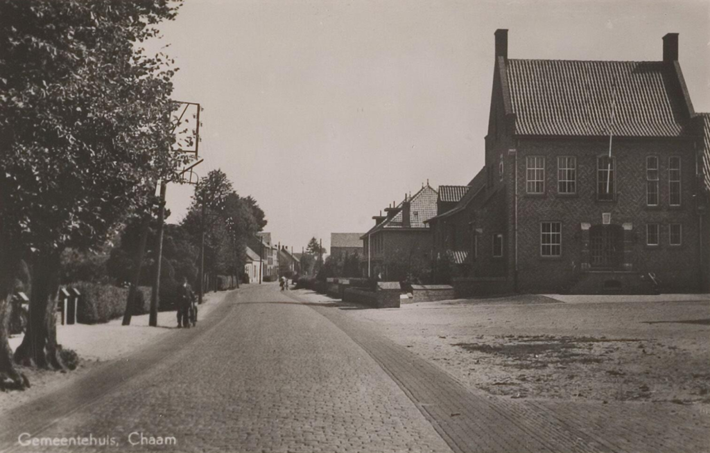 Raadhuisplein — Chaam