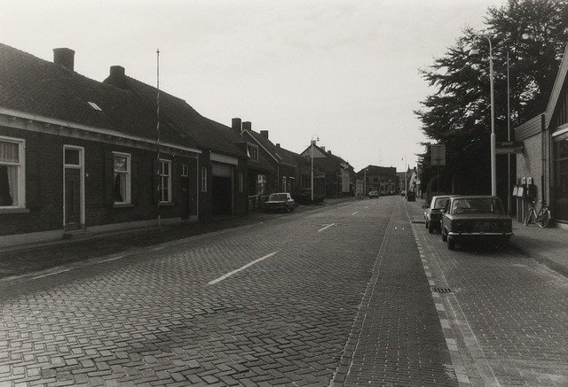 Dorpsstraat — Halsteren
