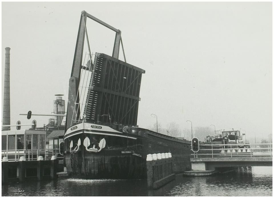 Bruggen — Helmond