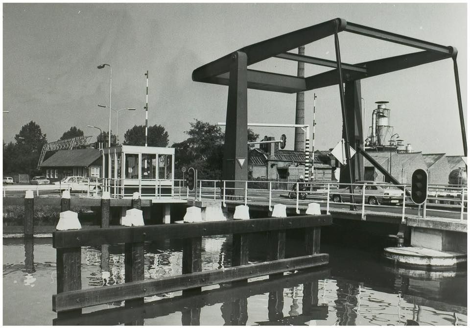Bruggen — Helmond
