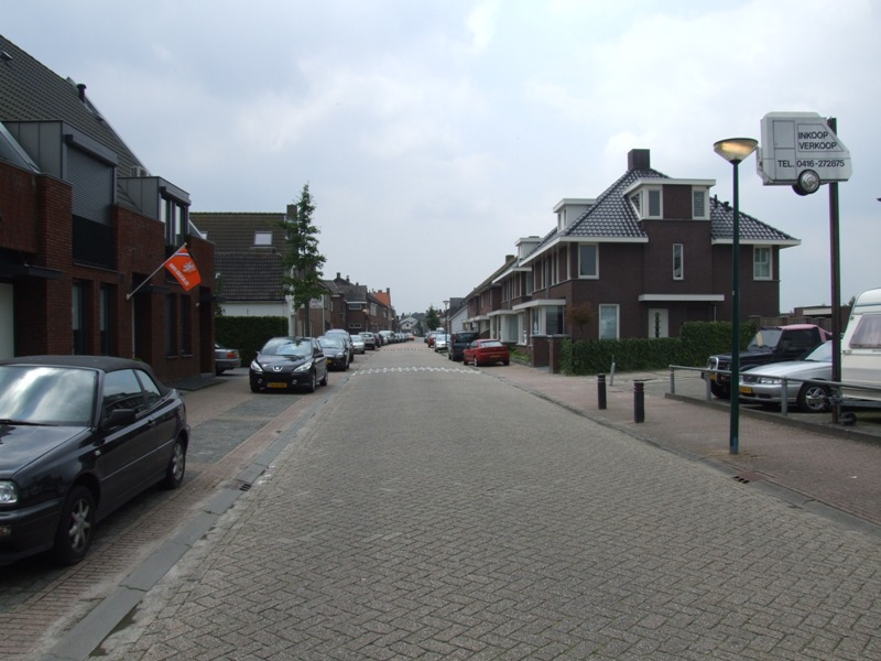 Roestenbergstraat — Kaatsheuvel