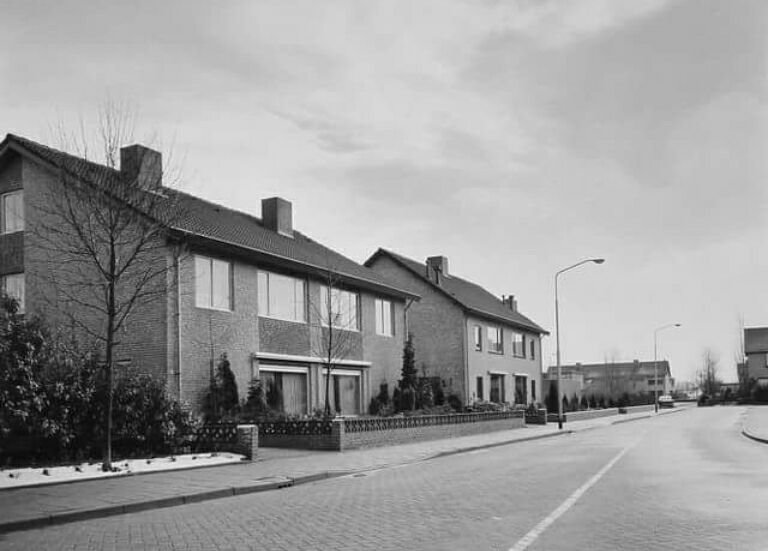 Larikstraat — Nieuwkuijk