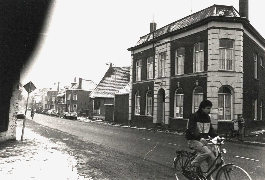 Prins Bernhardstraat — Raamsdonksveer