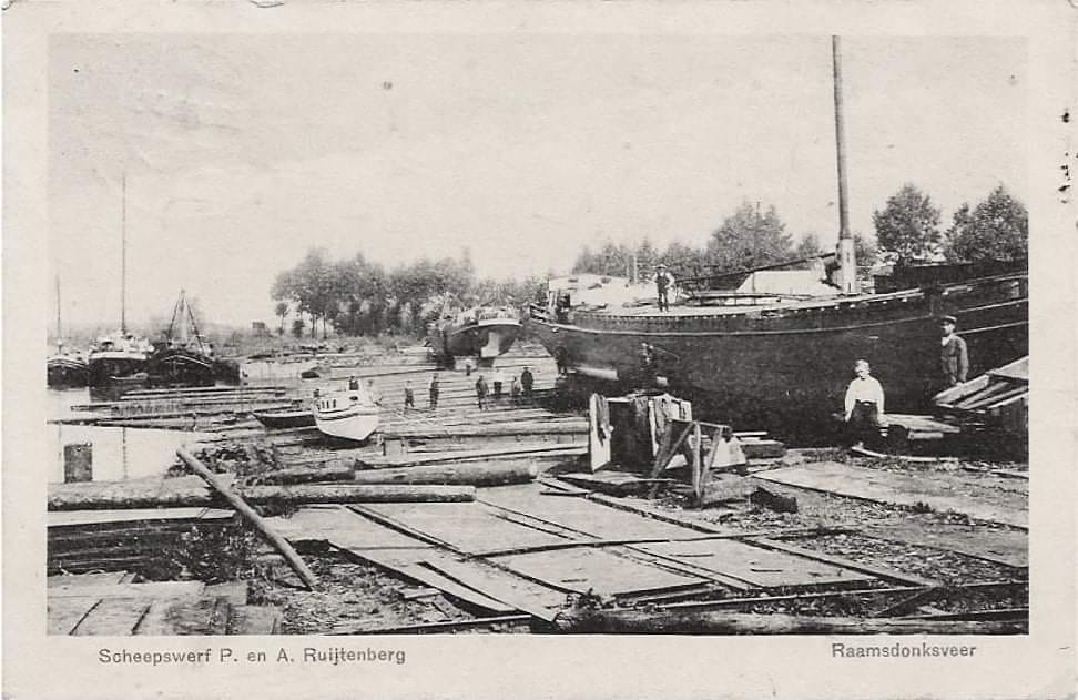 Bedrijven — Raamsdonksveer