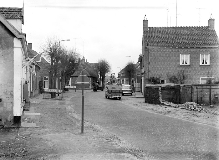 Dorpsstraat — Rosmalen