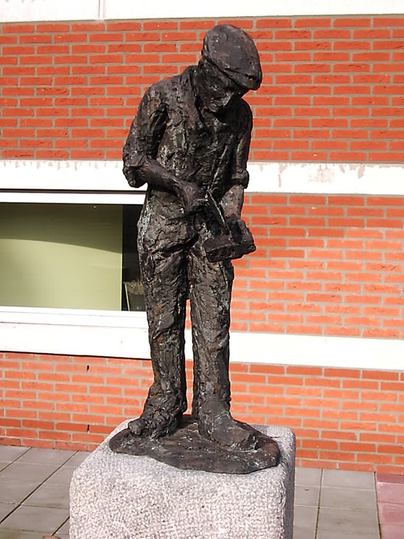 Raadhuisplein — Sprang-Capelle