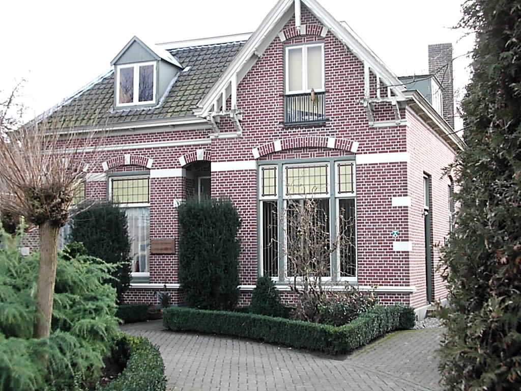 Raadhuisstraat — Sprang-Capelle