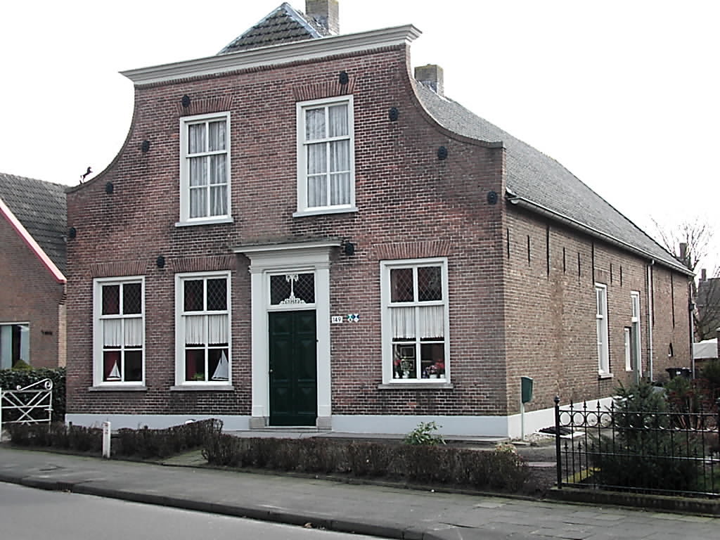 Raadhuisstraat — Sprang-Capelle
