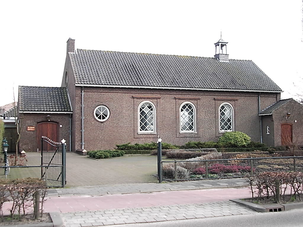 Julianalaan — Sprang-Capelle