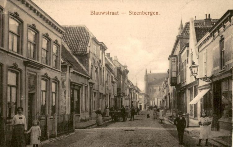 Blauwstraat — Steenbergen
