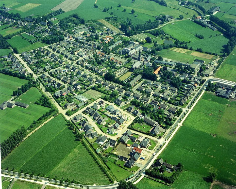 Luchtfoto — Veghel