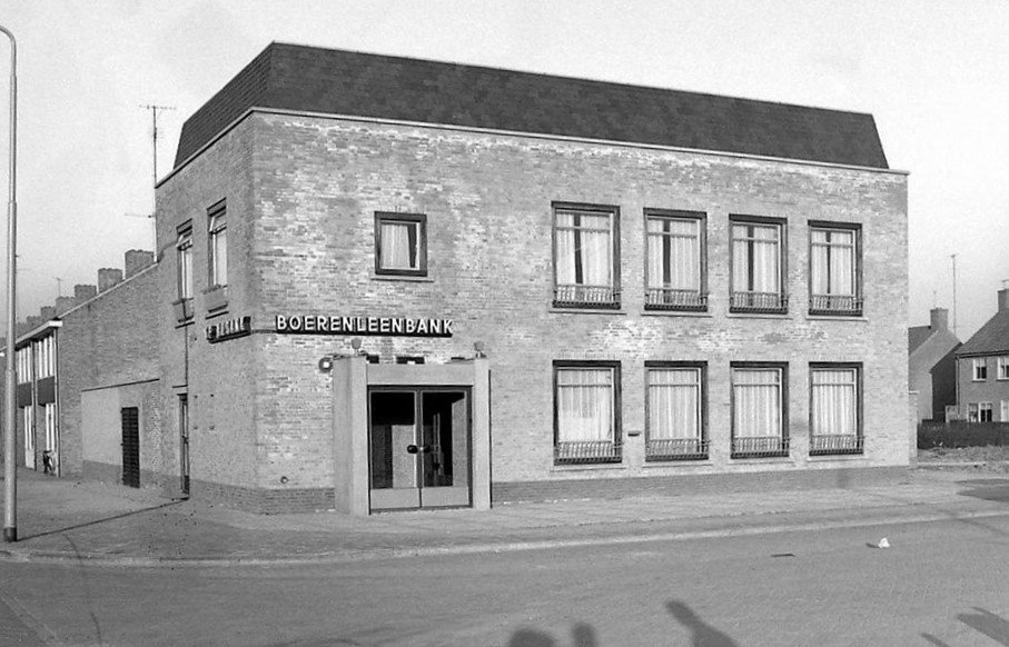 Burg, van Houtplein — Vlijmen