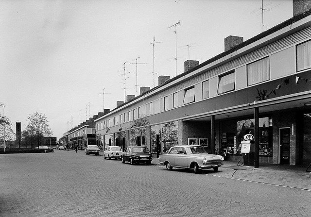 Burg, van Houtplein — Vlijmen