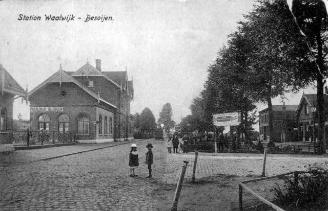 Burg. van der Klokkenlaan — Waalwijk