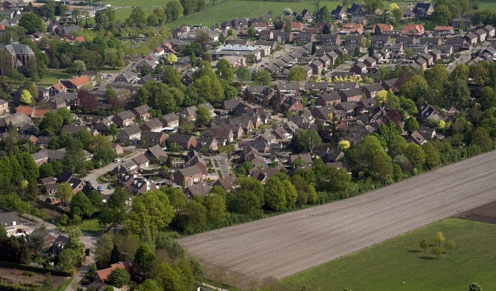 Luchtfoto's — Wanroij