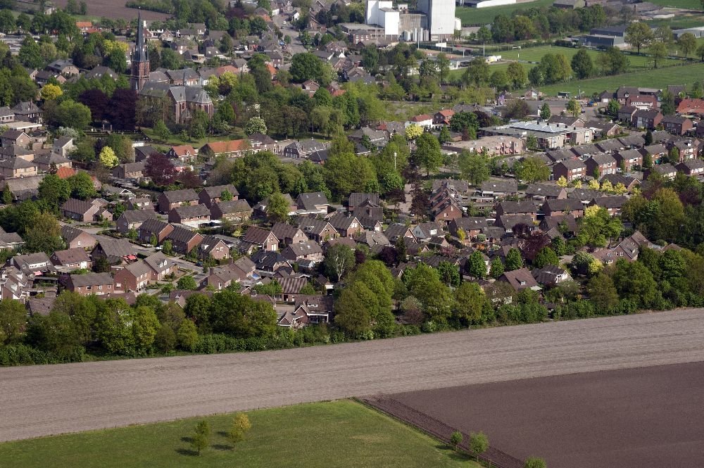 Luchtfoto's — Wanroij