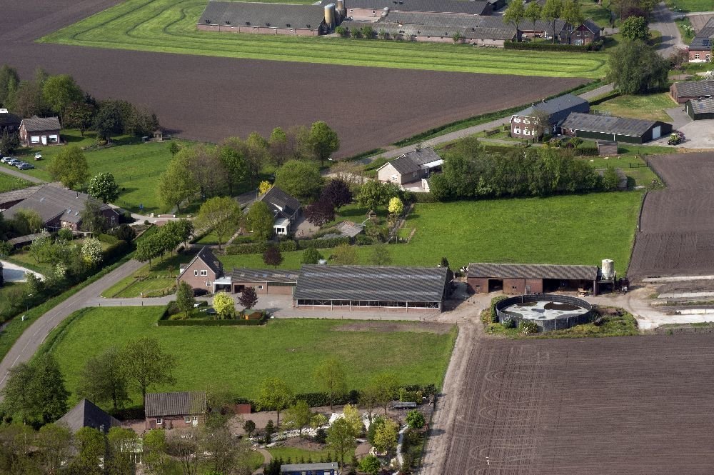 Luchtfoto's — Wanroij