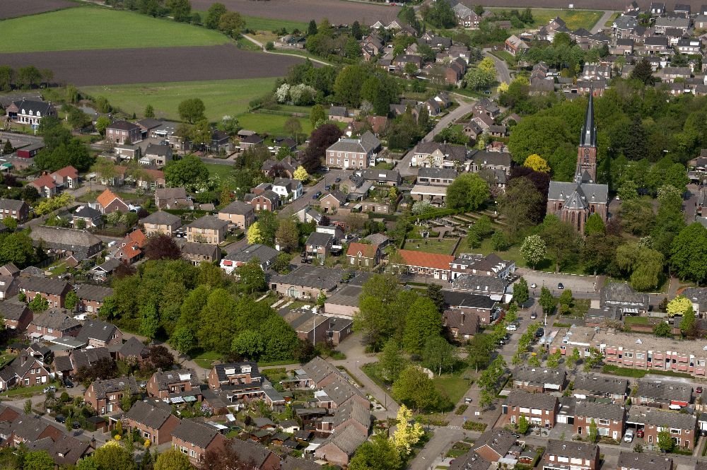 Luchtfoto's — Wanroij