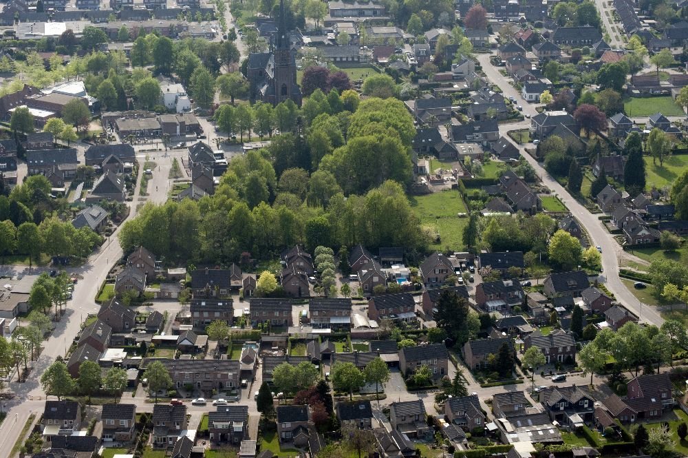 Luchtfoto's — Wanroij